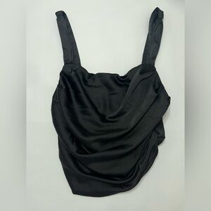 NWT- gorgeous GUESS ruched top - size M